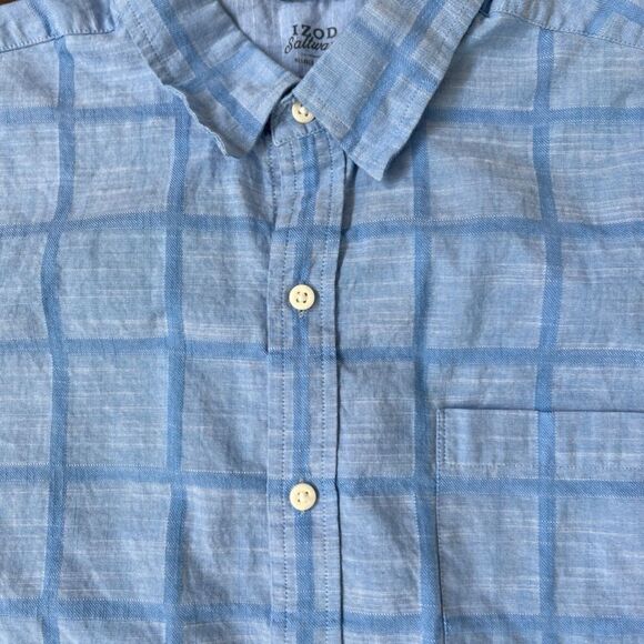 Izod Button Up Size Large Short Sleeve Shirt Blue Checkered Plaid Casual Light - Picture 2 of 4